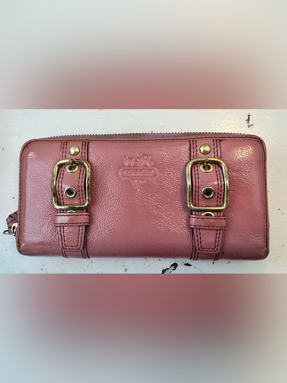 Vintage Y2K Coach Soho Zoe Pink Patent Leather Wallet Accordion Zip Buckle